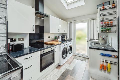 1 bedroom ground floor maisonette for sale, Hedgerow Court, Hull, HU6