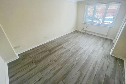2 bedroom terraced house to rent, Lidgates Green, Telford TF1