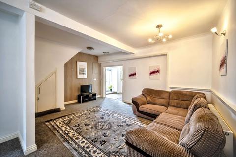 3 bedroom end of terrace house for sale, Drysiog Inn, 26 Commercial Street, Ebbw Vale, Gwent, NP23 6BS