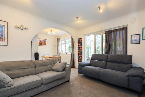 3 bedroom semi-detached house for sale, Glendale Drive, Wombourne, Wolverhampton