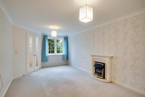 1 bedroom retirement property for sale, Highfield Court, 75 Penfold Road, Worthing
