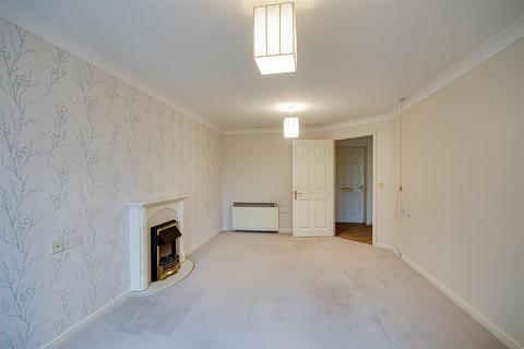 1 bedroom retirement property for sale, Highfield Court, 75 Penfold Road, Worthing