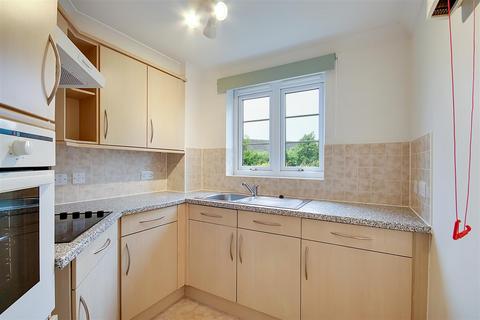 1 bedroom retirement property for sale, Highfield Court, 75 Penfold Road, Worthing