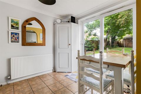 3 bedroom semi-detached house for sale, Chestnut Rise, Cambridge CB25