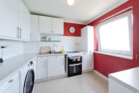 2 bedroom flat for sale, Harbour Tower, Trinity Green, Gosport, Hampshire, PO12