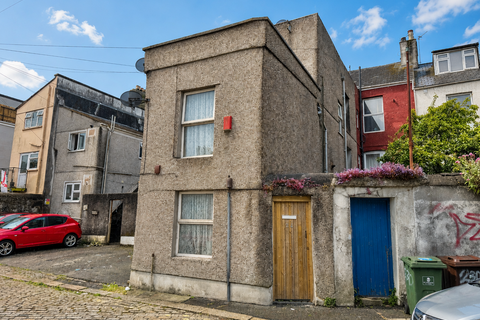 Terraced house - Bayswater Road, Plymouth PL1