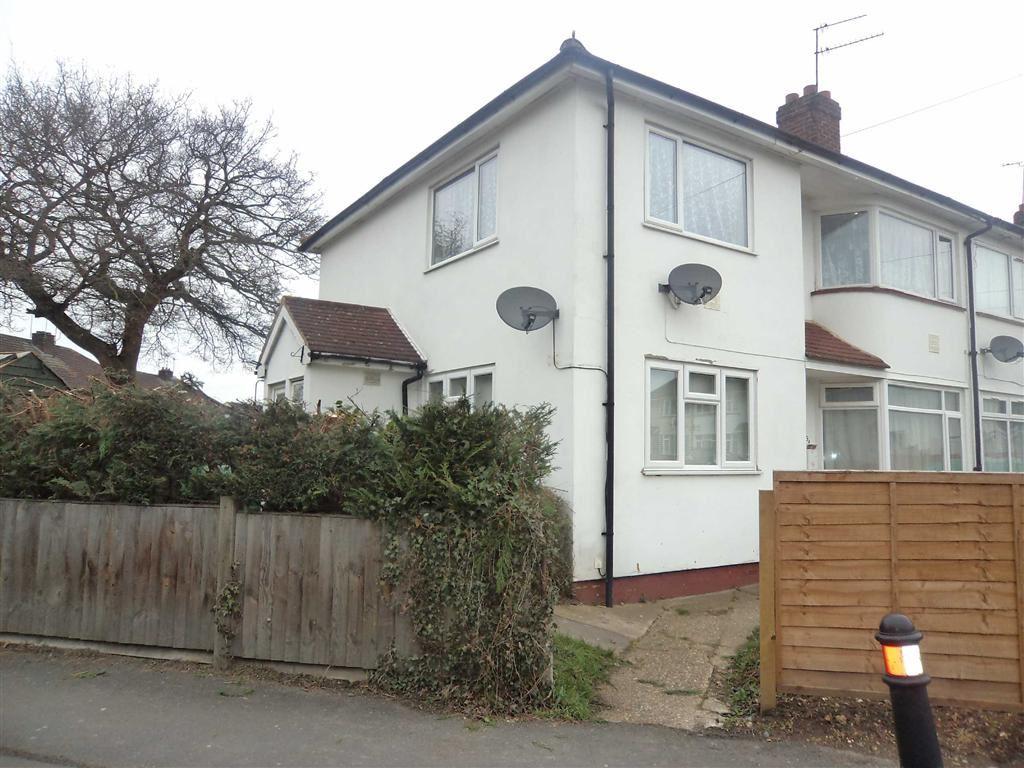 Bower Way, Cippenham, Berkshire 2 bed ground floor £199,950