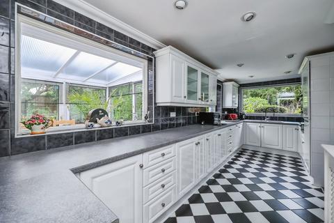 3 bedroom semi-detached house for sale, Gisburn Close, Silverdale, Nottingham, NG11