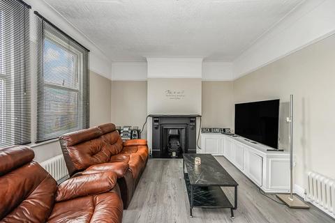 2 bedroom flat for sale, Fraser Road, Walthamstow