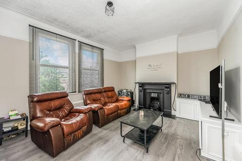2 bedroom flat for sale, Fraser Road, Walthamstow