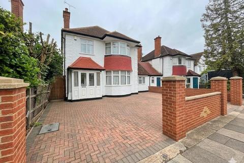 4 bedroom detached house to rent, Selvage Lane, Mill Hill, NW7