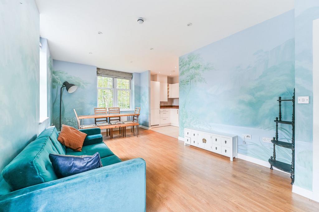 Apartment in Carshalton - View 5