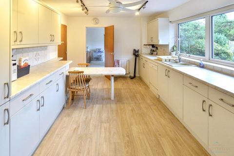 4 bedroom detached house for sale, Mount Road, Evesham, WR11 3HE