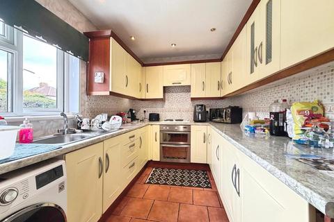 3 bedroom semi-detached house for sale, Bideford Crescent, Bristol