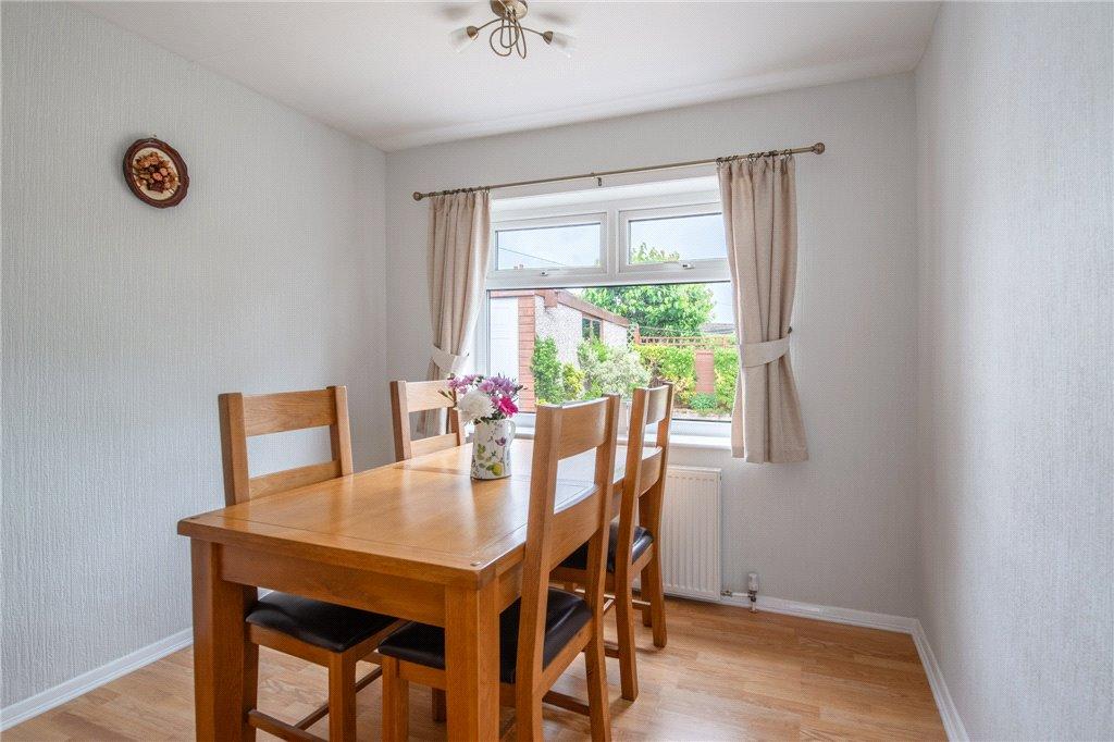Bed/Dining Room