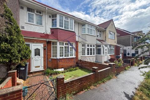 3 bedroom terraced house to rent, Ellerdine Road, Hounslow, TW3