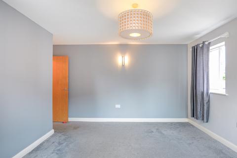 2 bedroom flat for sale, Wheaton Avenue, Leeds LS15