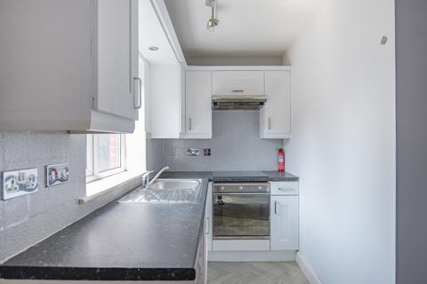 2 bedroom flat for sale, Wheaton Avenue, Leeds LS15