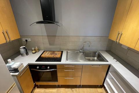 2 bedroom flat to rent, Lower Addiscombe Road, Croydon