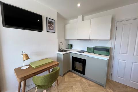 Studio to rent, Mount Gould Road, Plymouth, PL4