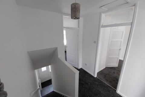 2 bedroom terraced house to rent, Holt Street, Leigh