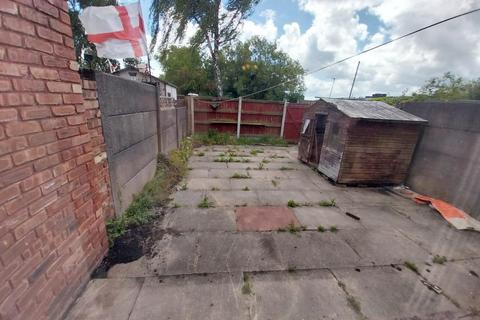 2 bedroom terraced house to rent, Holt Street, Leigh
