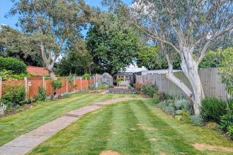 2 bedroom detached bungalow for sale, Brightlingsea CO7
