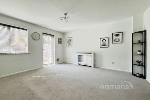 2 bedroom terraced house for sale, The Buntings, Weydon Lane, Farnham