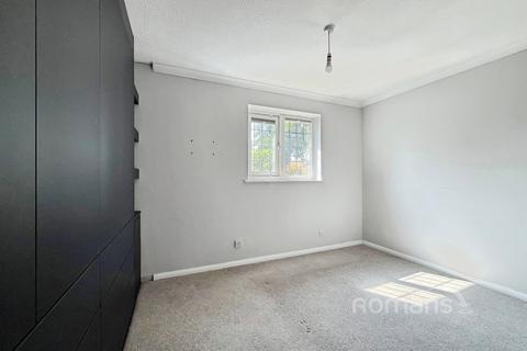 2 bedroom terraced house for sale, The Buntings, Weydon Lane, Farnham