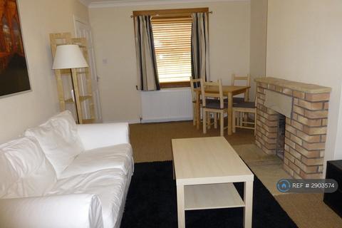 2 bedroom flat to rent, St John Street, Stirling, FK8