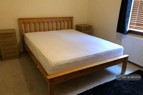 2 bedroom flat to rent, St John Street, Stirling, FK8