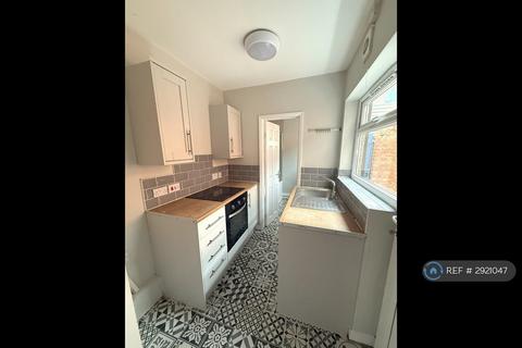 2 bedroom terraced house to rent, Cambria St, Liverpool, L6