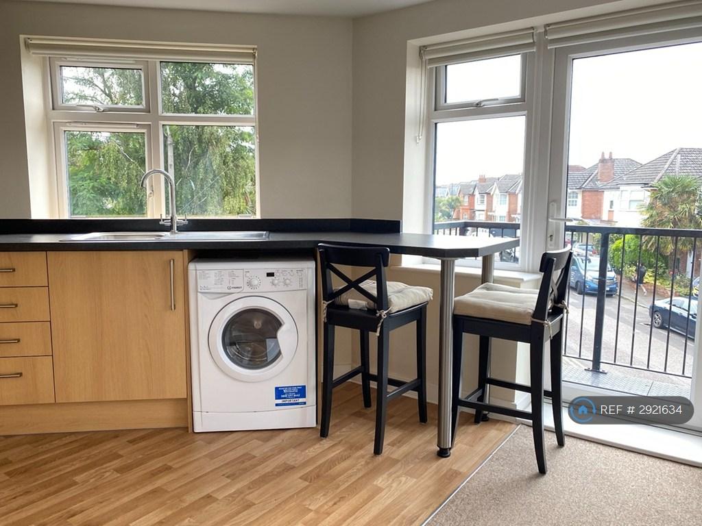 Apartment in Bournemouth - View 3