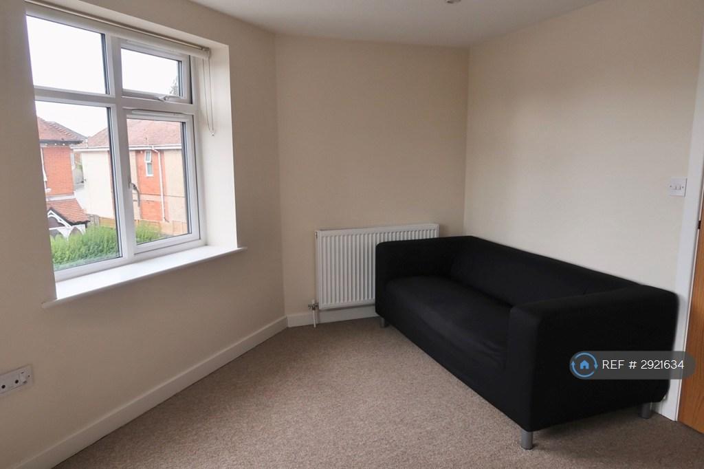 Apartment in Bournemouth - More