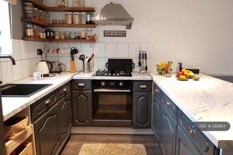 2 bedroom end of terrace house to rent, Vernon Walk, Northampton, NN1