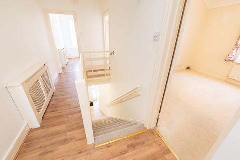 2 bedroom maisonette for sale, Lenham Road, Sutton SM1