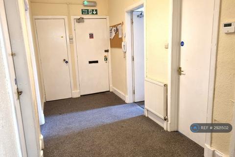 4 bedroom flat to rent, Hyndland Street, Glasgow, G11