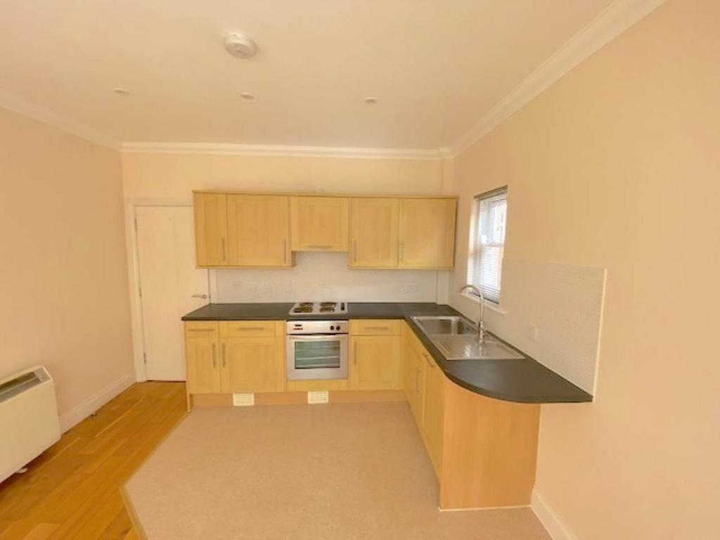 Apartment in Cambridge, Lynfield Court, Chesterton - View 4