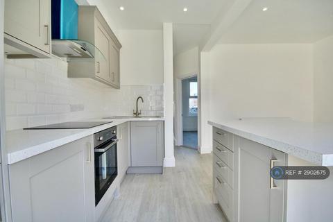 3 bedroom terraced house to rent, St Anns Road, Southsea, PO4