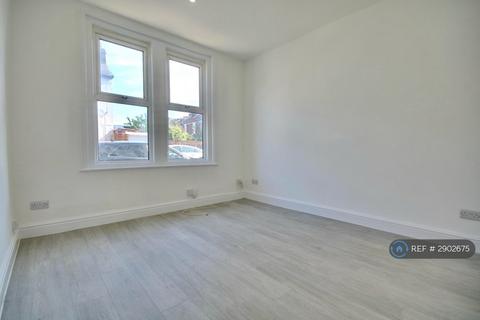 3 bedroom terraced house to rent, St Anns Road, Southsea, PO4