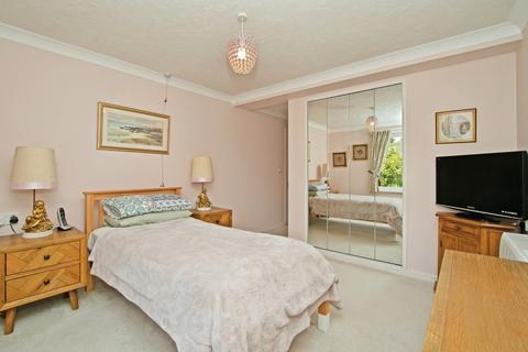 2 bedroom flat for sale, Carnes Court, Emslie Road, Falmouth, Cornwall, TR11