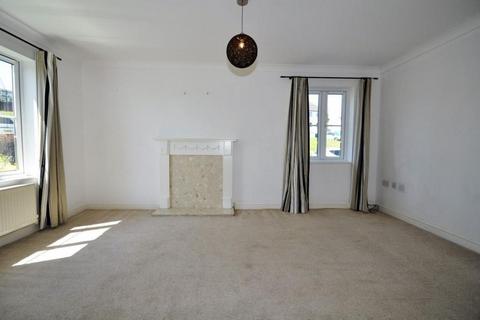 3 bedroom semi-detached house to rent, Poltair Road, Penryn, TR10