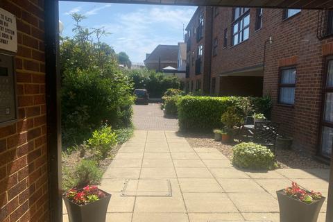 1 bedroom flat for sale, Elmwood Court, Baldock SG7