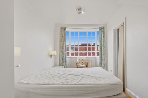 1 bedroom apartment for sale, Sloane Avenue, Chelsea, London