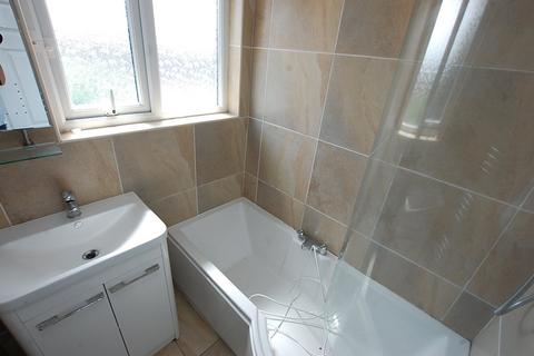 4 bedroom semi-detached house to rent, Borrowdale Crescent, Greater Manchester OL7