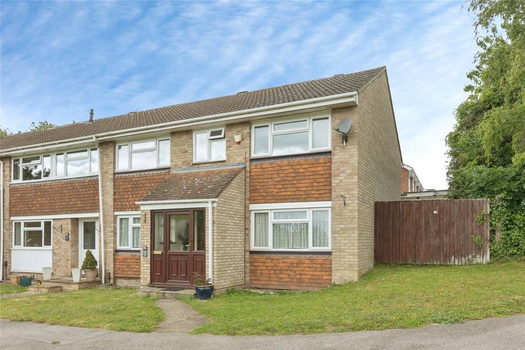 4 bedroom semi-detached house for sale