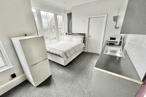 Studio to rent, Chancellor Road, Southend-on-Sea, SS1