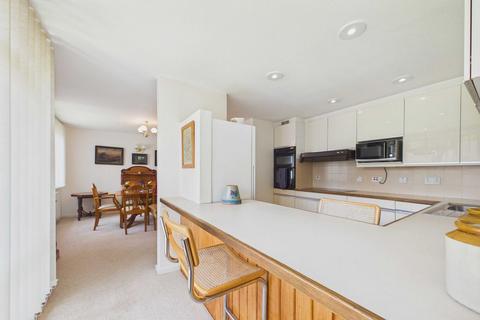 2 bedroom apartment for sale, Tadworth