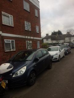 1 bedroom house of multiple occupation to rent, Mill Hill Broadway , London NW7