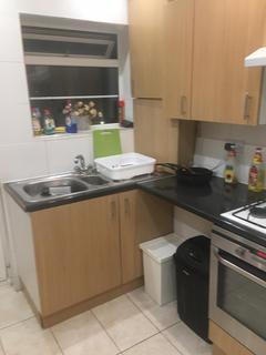 1 bedroom house of multiple occupation to rent, Mill Hill Broadway , London NW7